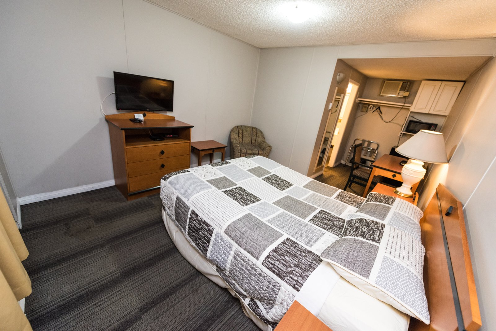 Queen Room with Kitchenette