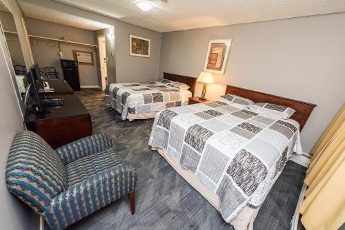 two_queen_bed_6